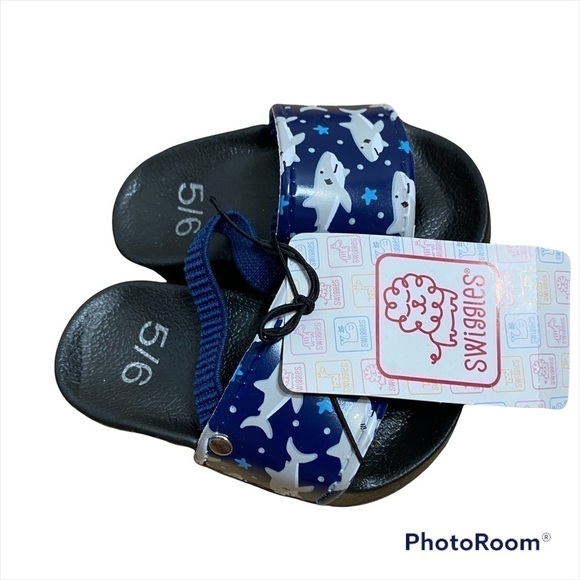 Swiggles Sandals NWT 5/6 Shark Print Blue Black - Picture 1 of 4